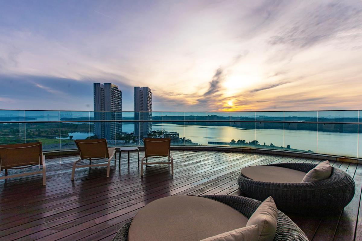 Fraser Place Puteri Harbour - Housity