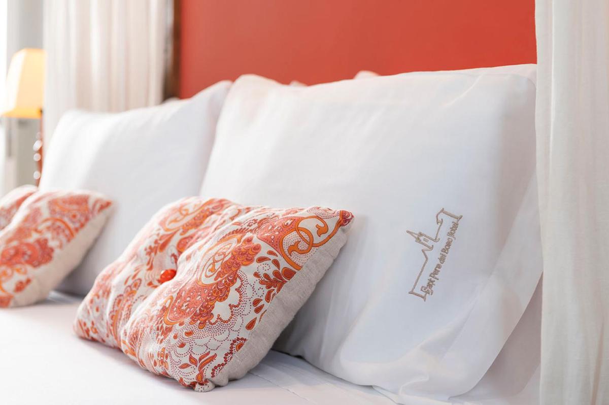 Cama o camas de una habitación en Sant Pere del Bosc Hotel & Spa - Adults Recommended