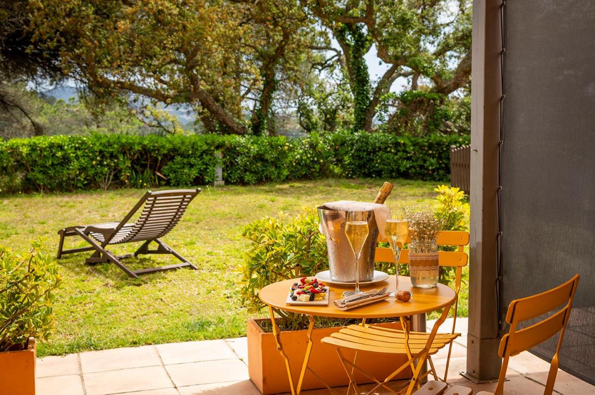 Jardín al aire libre en Sant Pere del Bosc Hotel & Spa - Adults Recommended