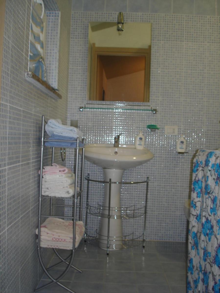 La Porta Blu - Housity