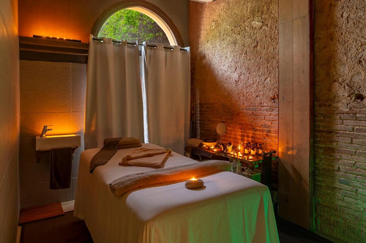 Cama o camas de una habitación en Sant Pere del Bosc Hotel & Spa - Adults Recommended