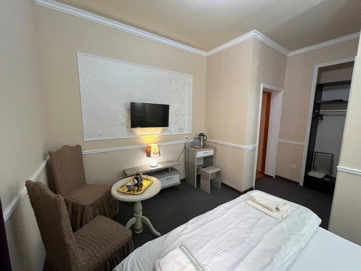 AISHA Hotel - Housity