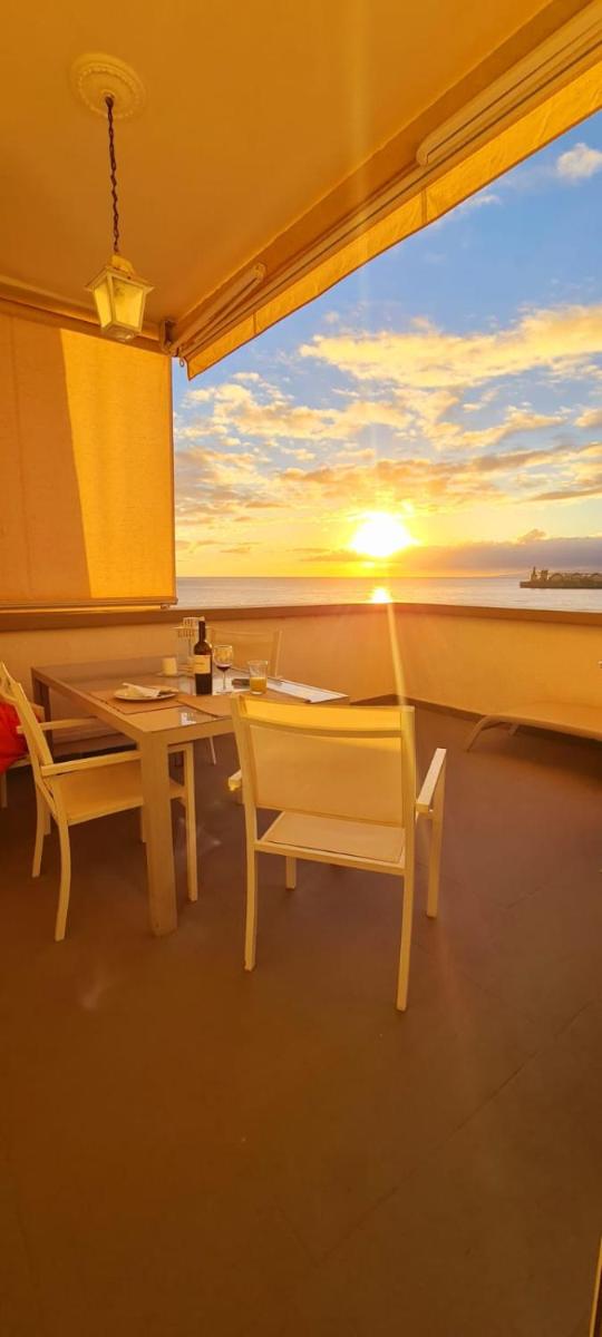 Frontline Beach Apartment - Housity