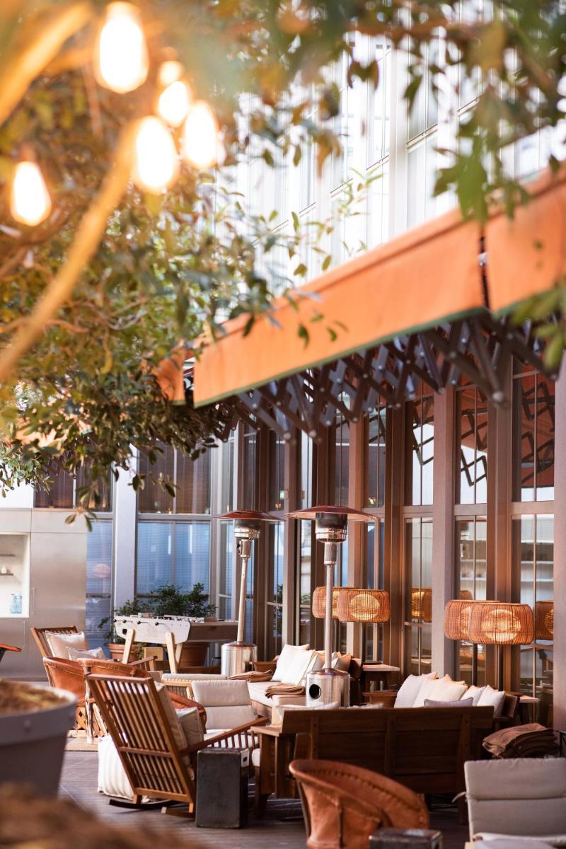 Restaurant ou autre lieu de restauration dans l'établissement Brach Paris - Evok Collection