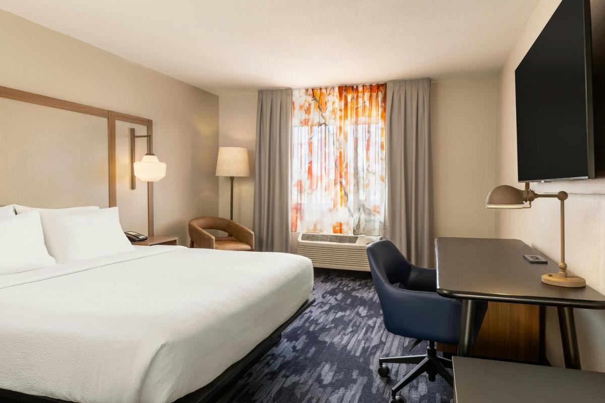 Fairfield Inn & Suites Minneapolis St. Paul/Roseville - Housity