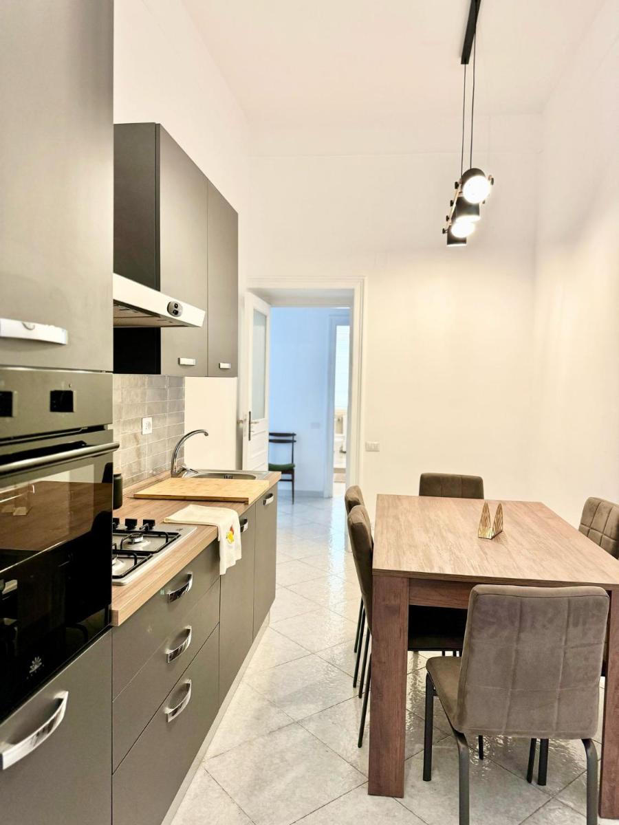 Holiday House Station - Housity