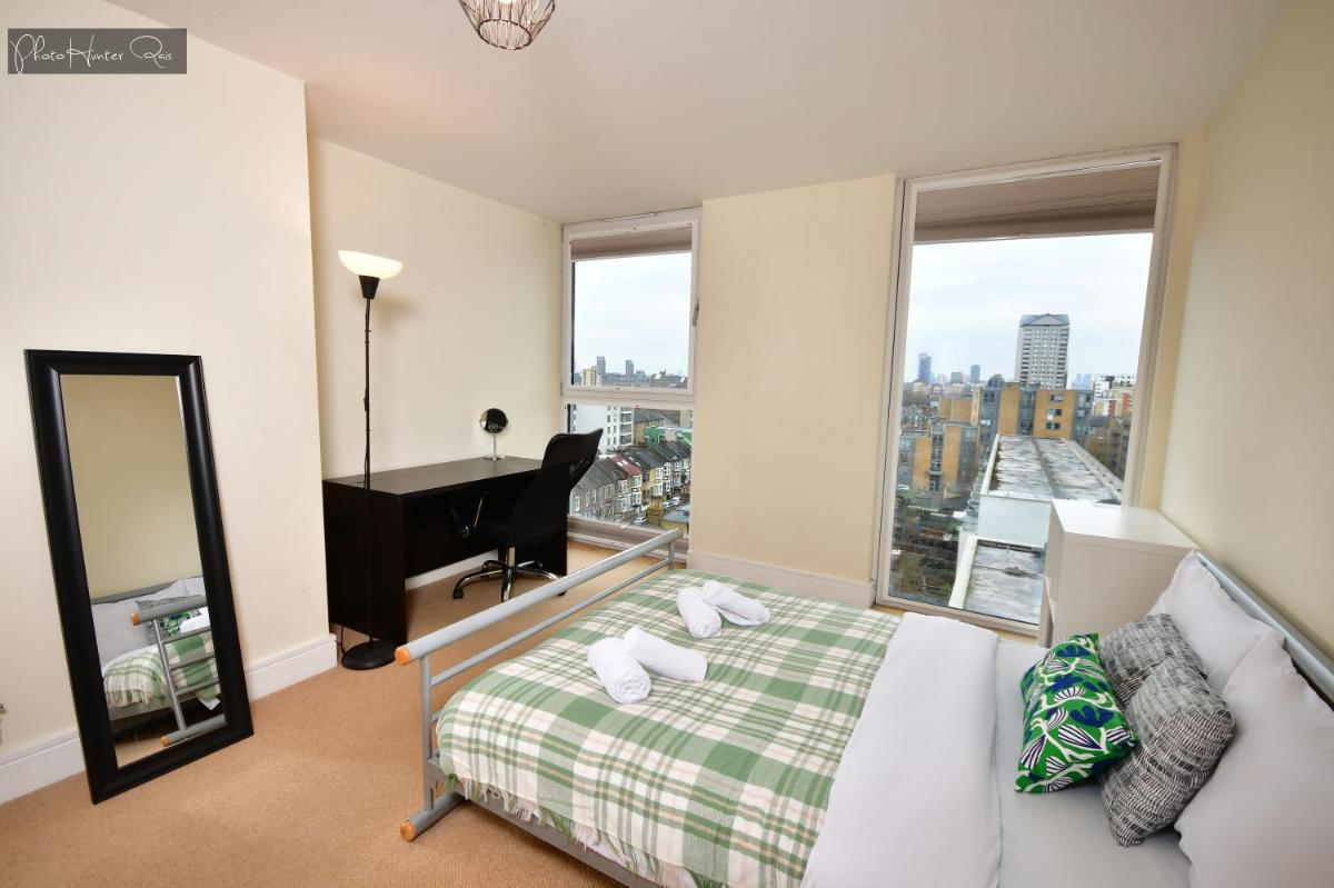 Comfortable 2 bedroom flat with great view near Canary Wharf - Housity