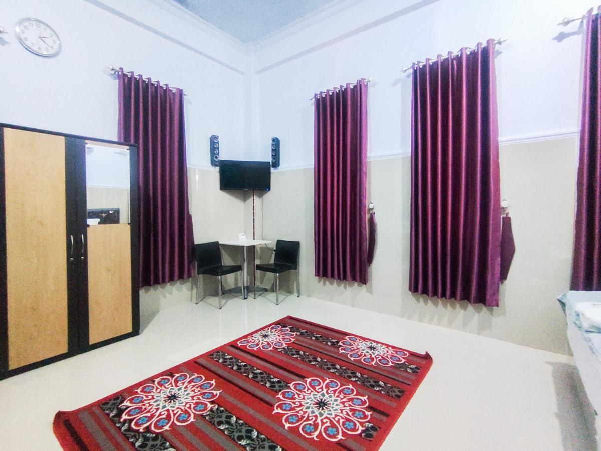 RedDoorz at Bangkalan - Housity