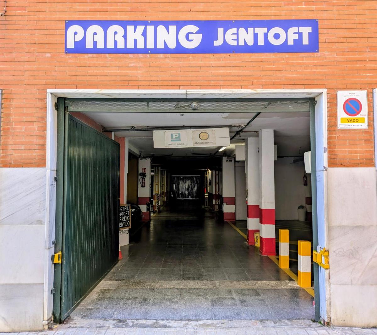 Hostal Jentoft - Housity