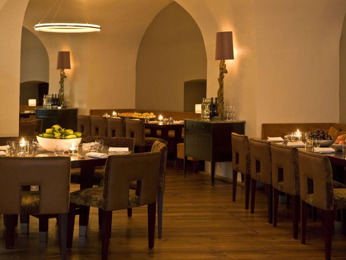 Ein Restaurant oder anderes Speiselokal in der Unterkunft Hyatt Regency Mainz