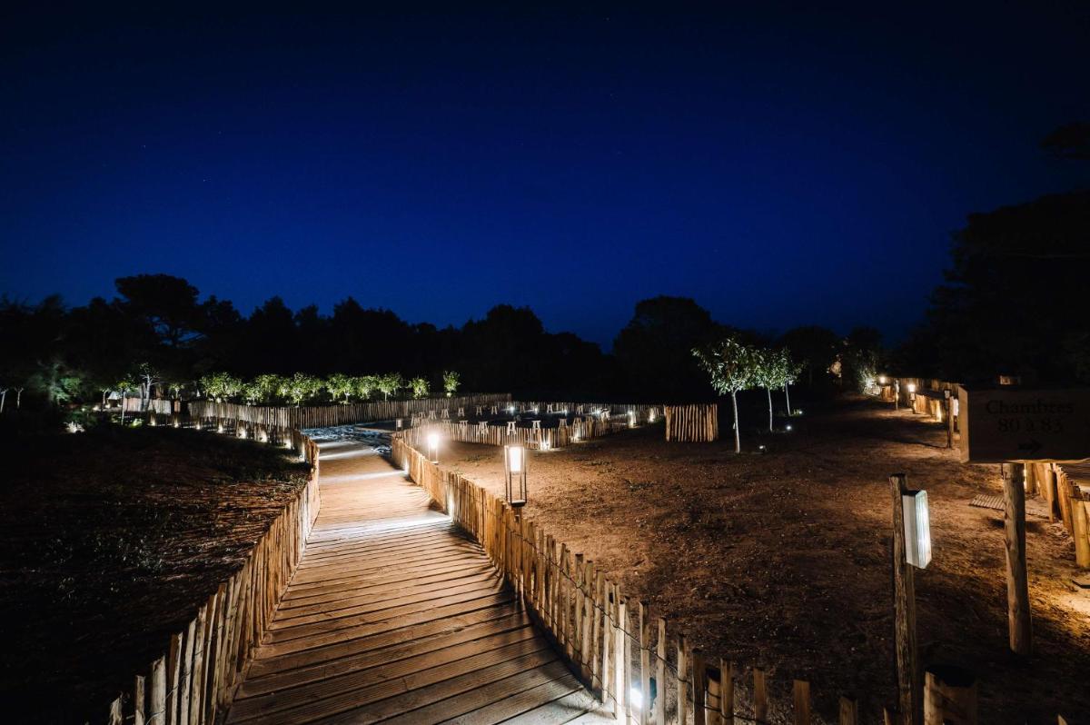 Photo de la galerie de l'établissement Le Hameau Des Pesquiers Ecolodge & Spa, Curio Collection By Hilton, à Hyères