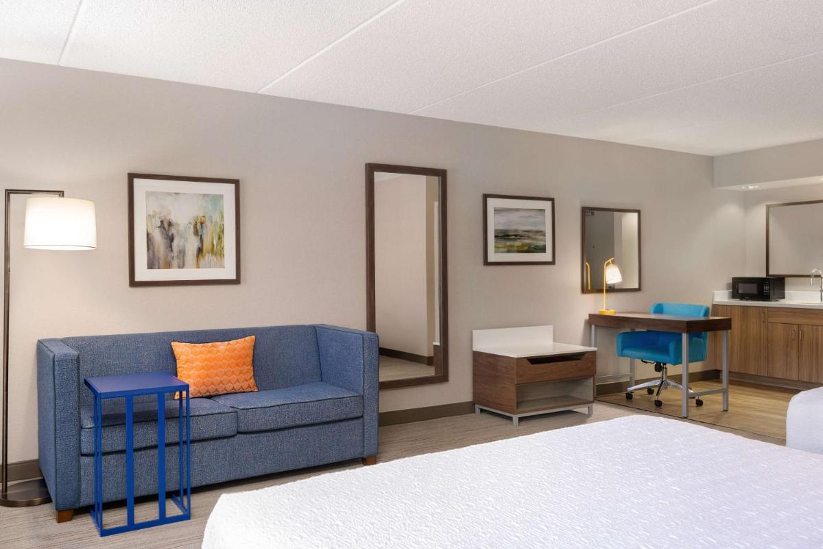 Hampton Inn Bloomsburg - Housity