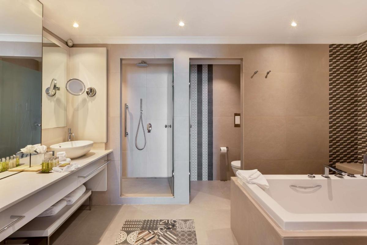 Hilton Malta - Housity