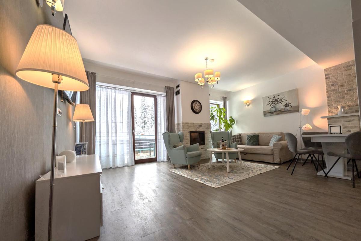 Travel Concept - Silver Mountain - Housity