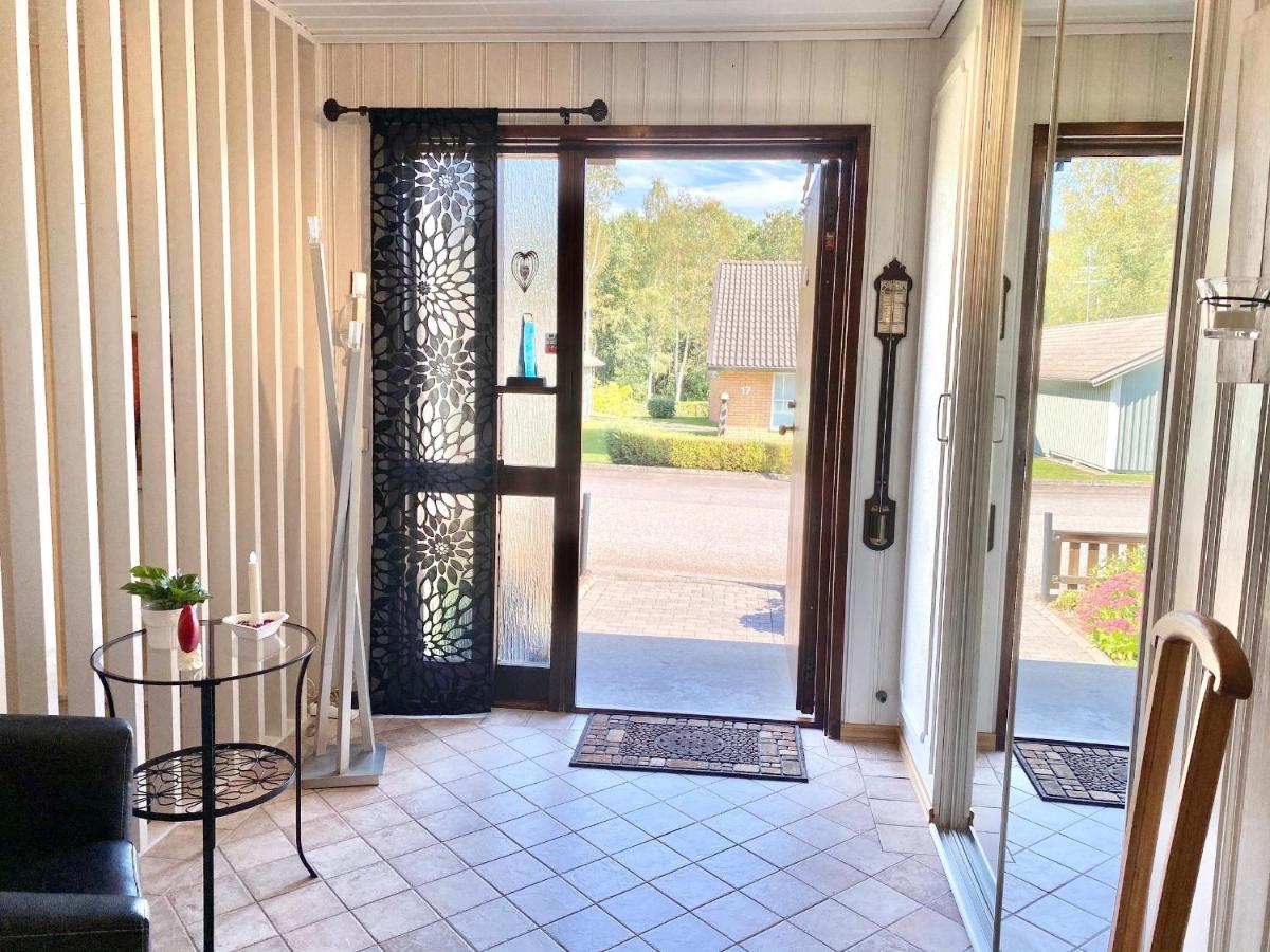 Ferienhaus mit Sauna nah zum Bade- und Angelsee - Housity