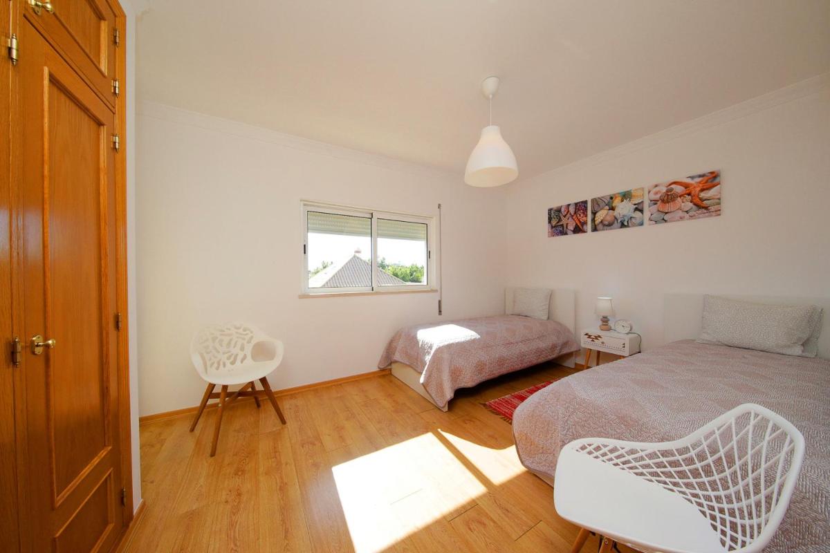 Monis Place-modern Apartment With Sunny Balcony - Housity