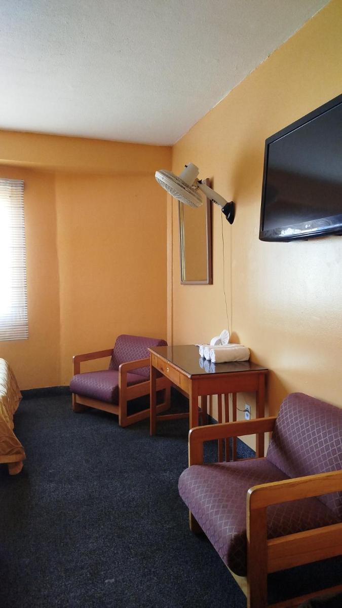 Hotel Tapatio - Housity