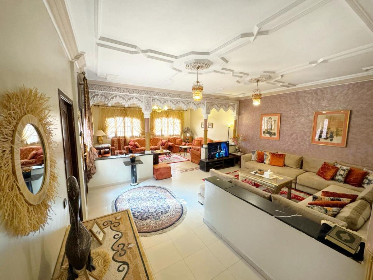 Oranger Family House City Center, Private Large House, Terasse Garden View, Free Parking - Housity