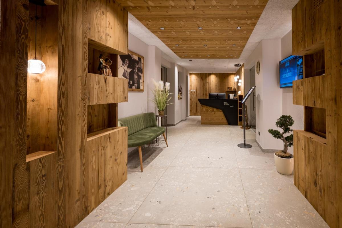 Hotel Vernel - Housity