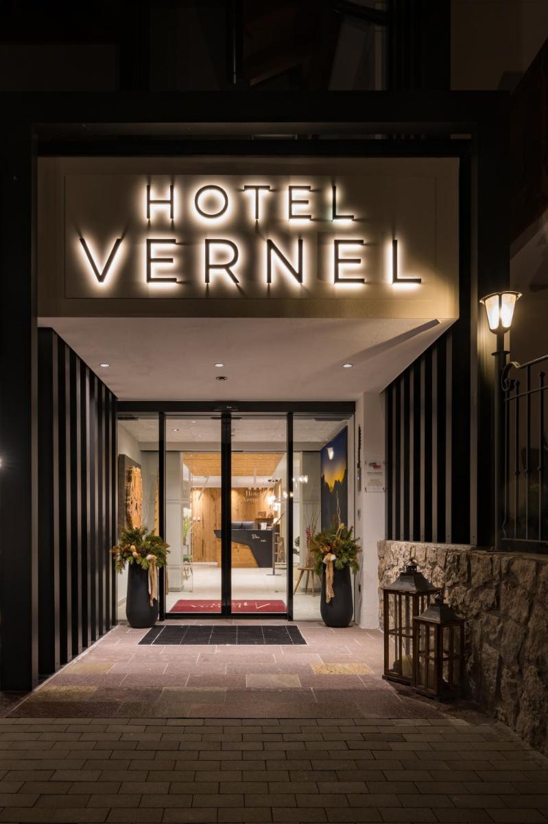 Hotel Vernel - Housity