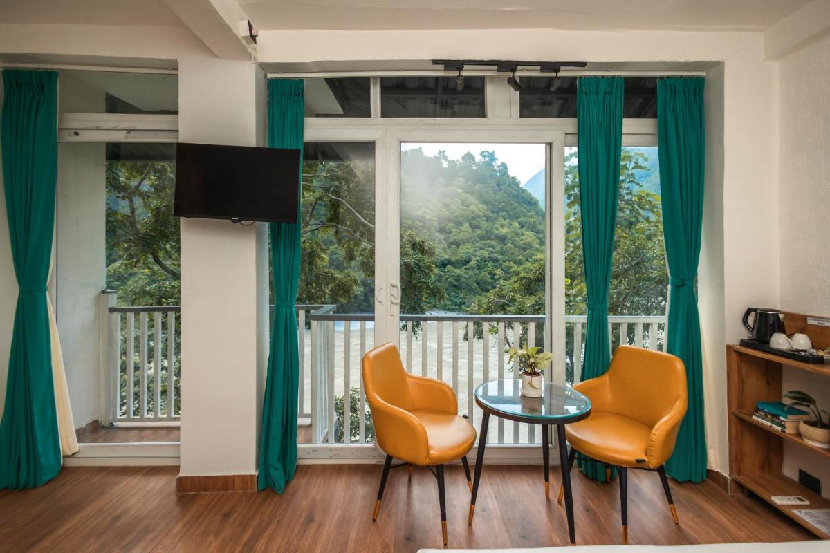 Raaviera By The Ganges - Housity