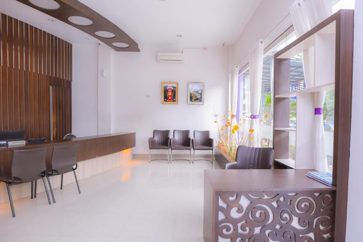 Super OYO Capital O 1630 Hotel Syariah Ring Road - Housity