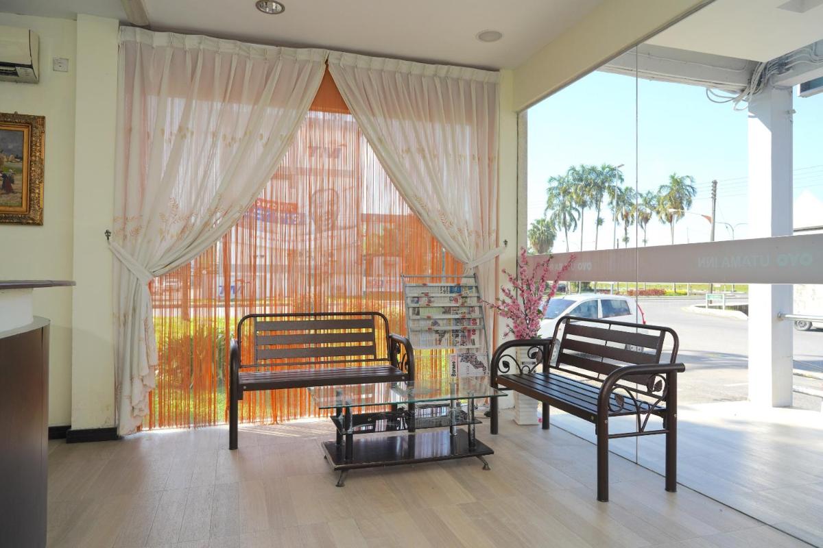 Super OYO 89544 Utama Inn - Housity
