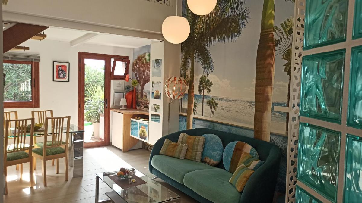 Zona de estar de Birdcage Gay Men Resort and Lifestyle Hotel