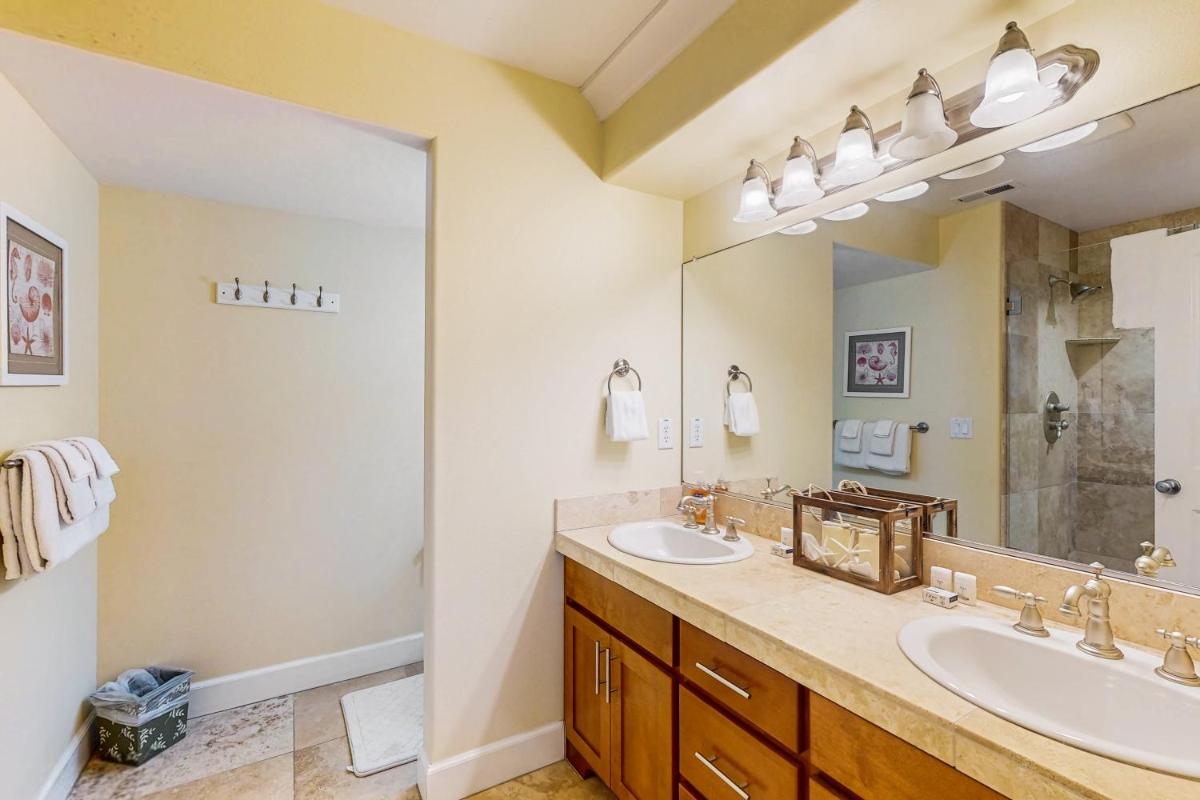 Salt Water Beach House - Housity