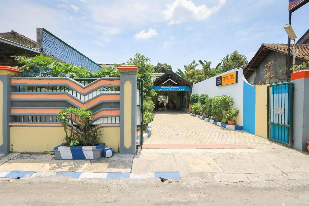 Hotel O Wallet Family Residence Syariah - Hizvo