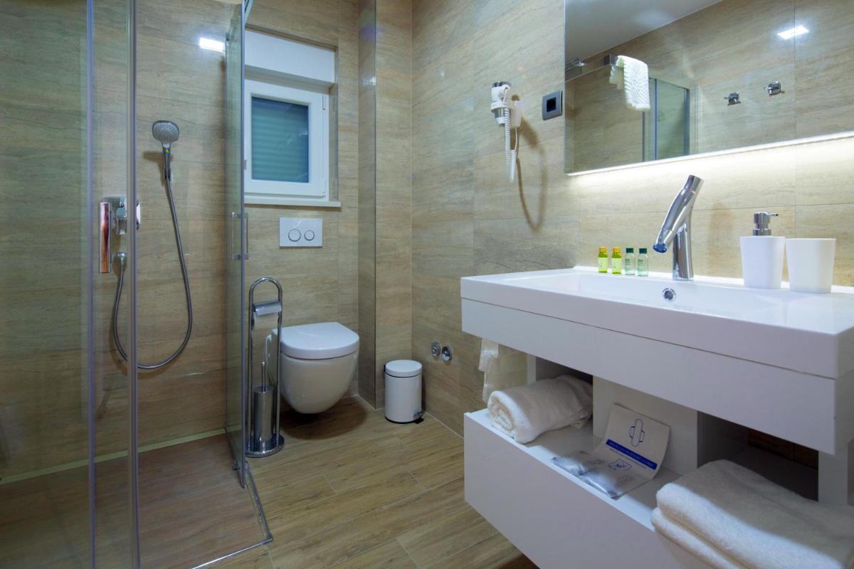 Apartments The Seasons Residence - Hizvo