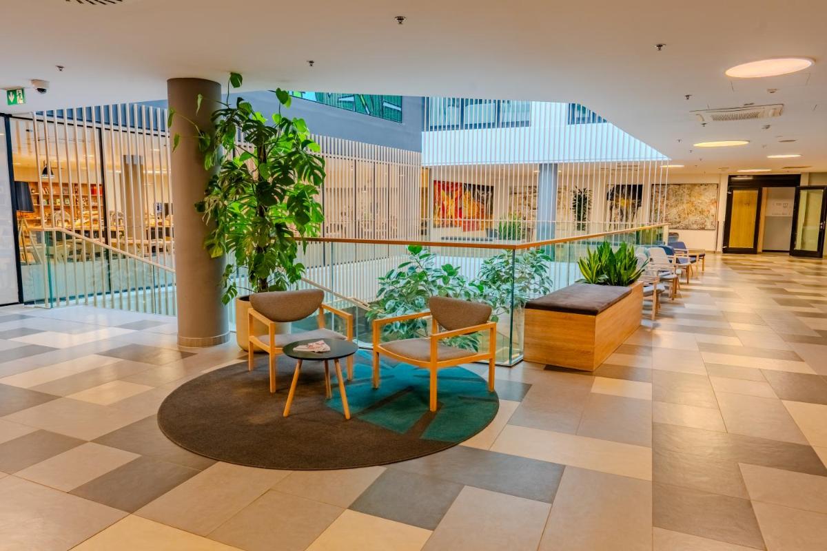 Hotel Academia - Hizvo