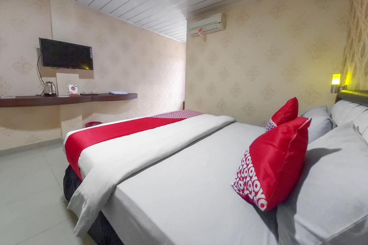 OYO 3196 Hotel Taman Cinta - Housity
