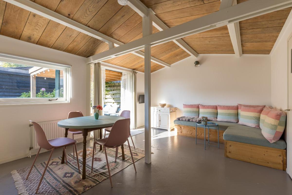 George's Lodges Renesse - Housity