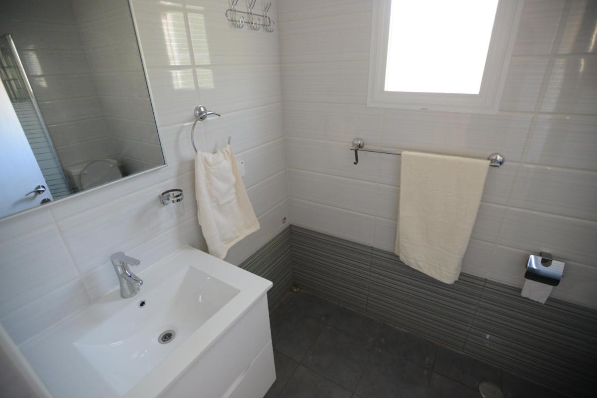 Olga Beach Apartments - Hizvo