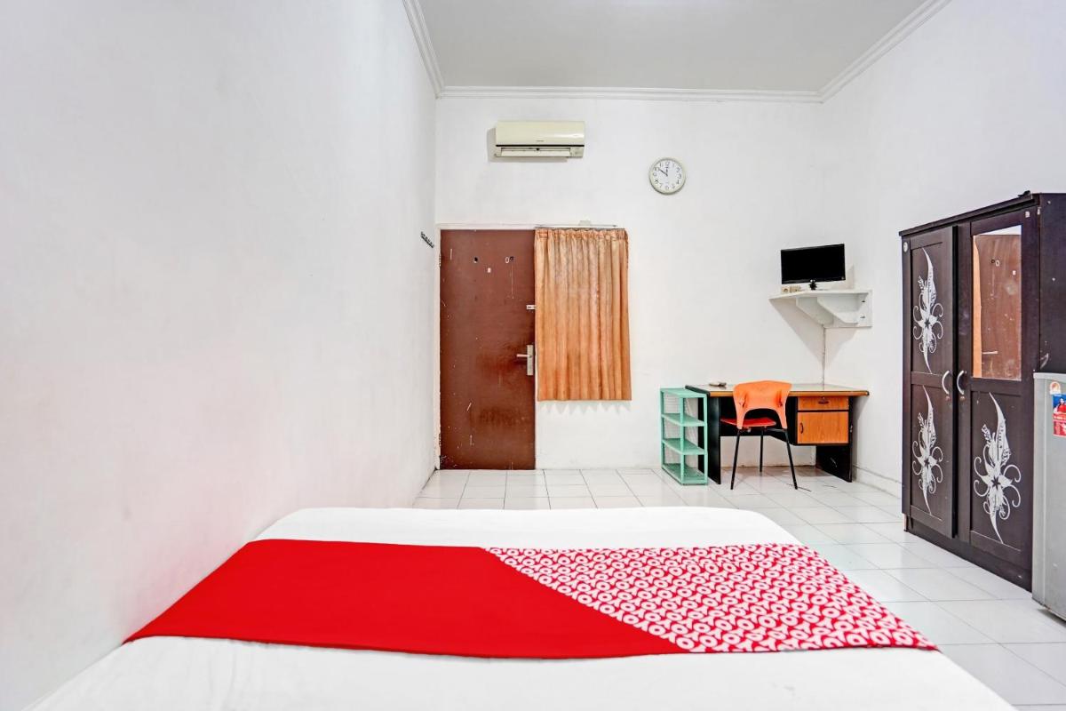 OYO 90790 Royale Nias - Housity