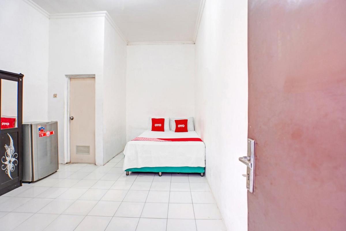 OYO 90790 Royale Nias - Housity