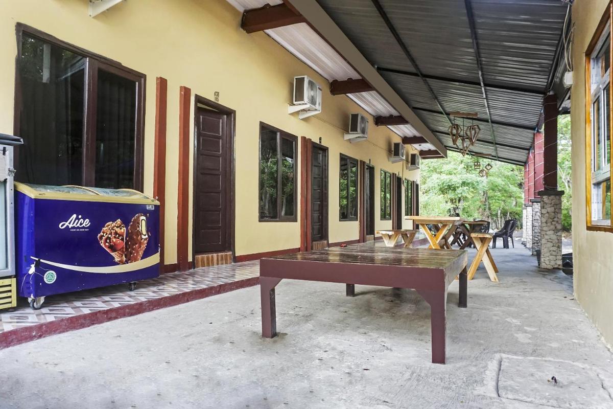 OYO 90925 Penginapan Dafandra Beach Near Pantai Tanjung Bira - Housity