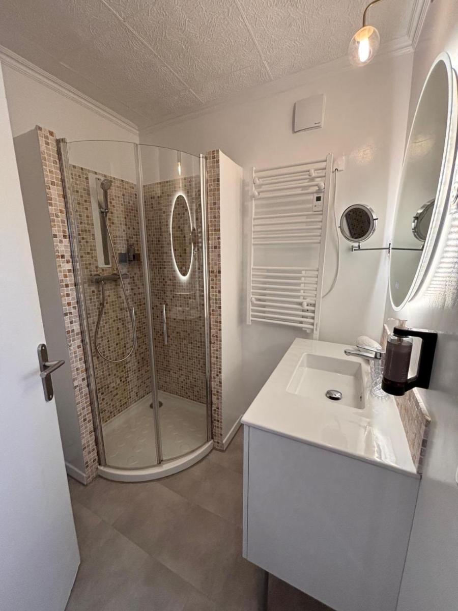 Salle de bains dans l'établissement La Bastide Gourmande