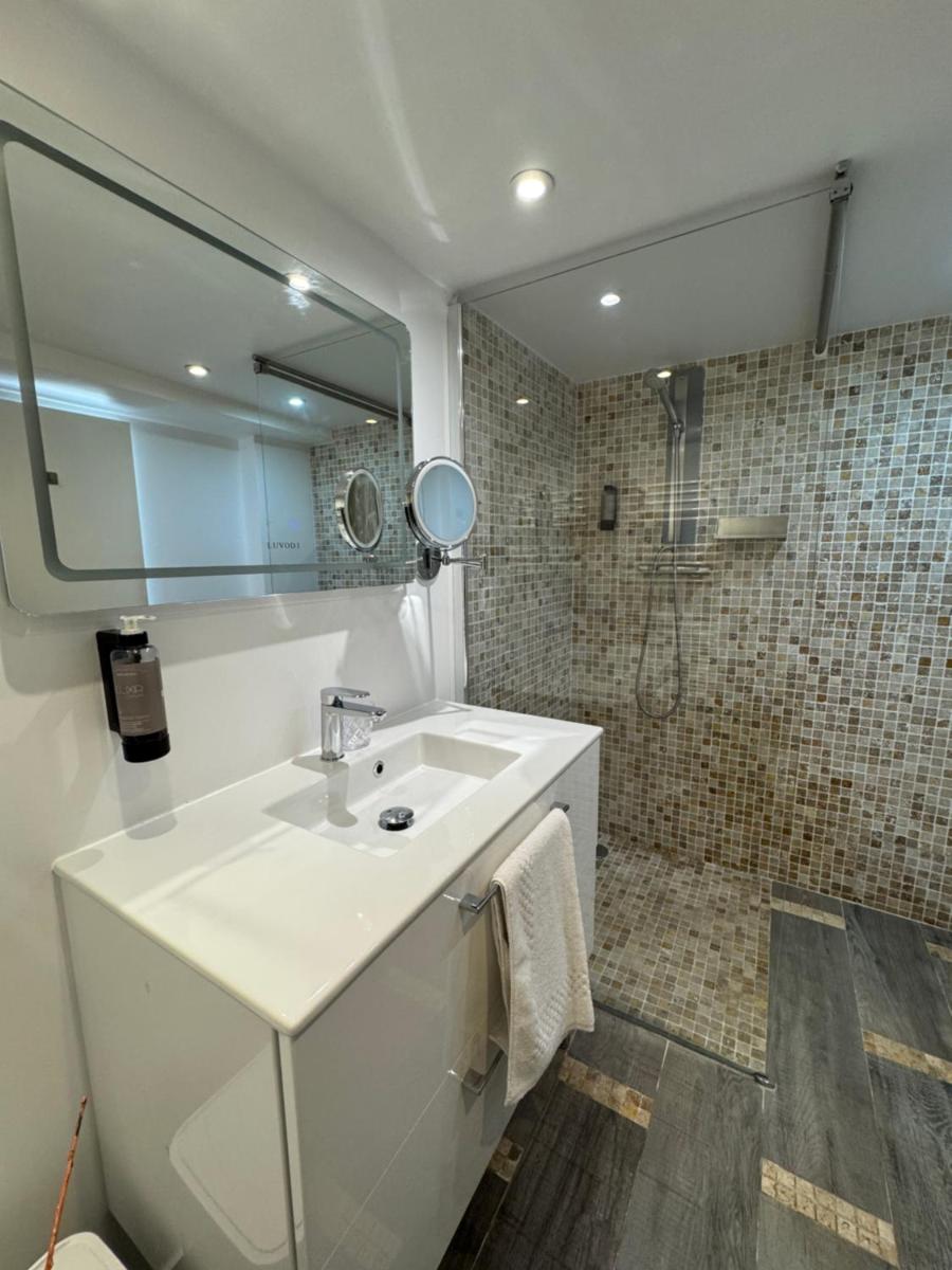 Salle de bains dans l'établissement La Bastide Gourmande