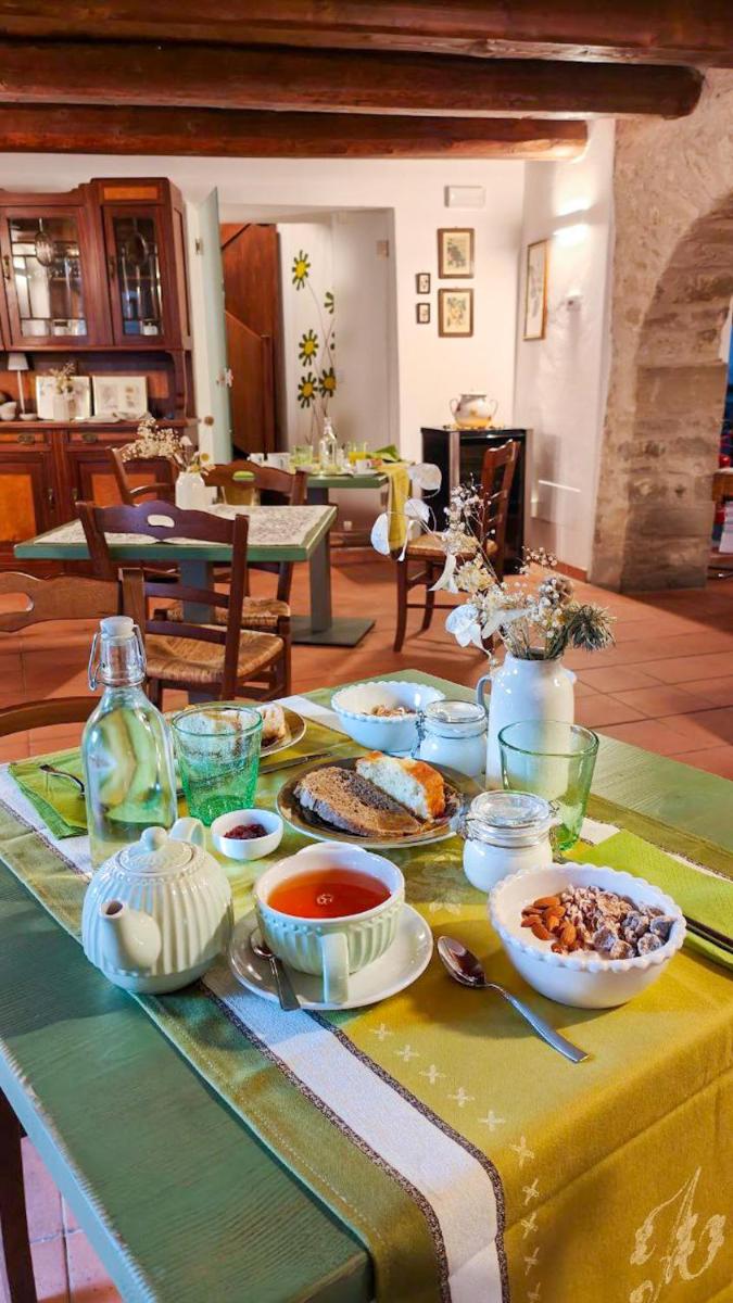 Il borgo Casteldelci - Housity
