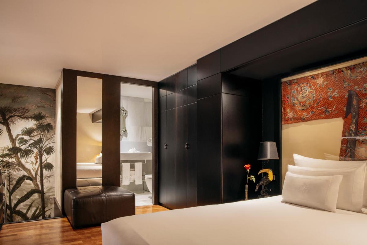 Cama o camas de una habitación en Claris Hotel & Spa GL, a Small Luxury Hotel of the World