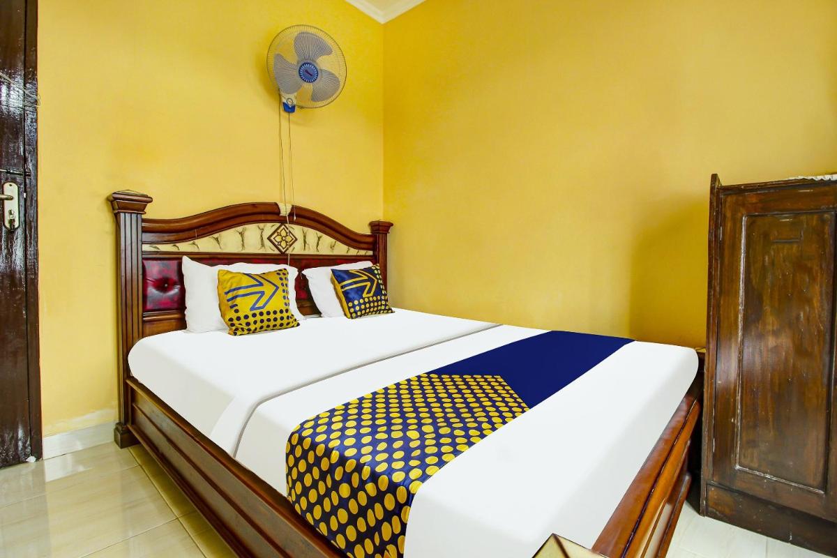 OYO HOMES 91242 Desa Wisata Cibuntu Kuningan Syariah - Housity