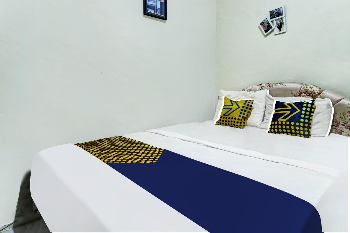 OYO HOMES 91242 Desa Wisata Cibuntu Kuningan Syariah - Housity