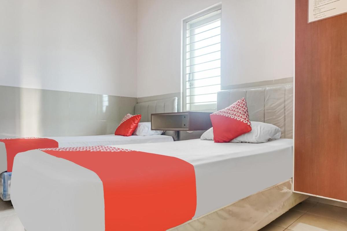 OYO 91316 Hh Guest House Makassar - Housity