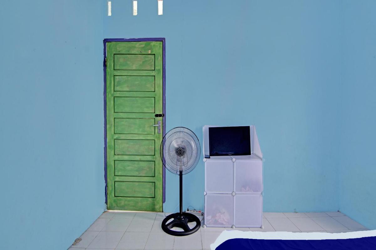SPOT ON 91918 Najla Guest House Syariah - Housity