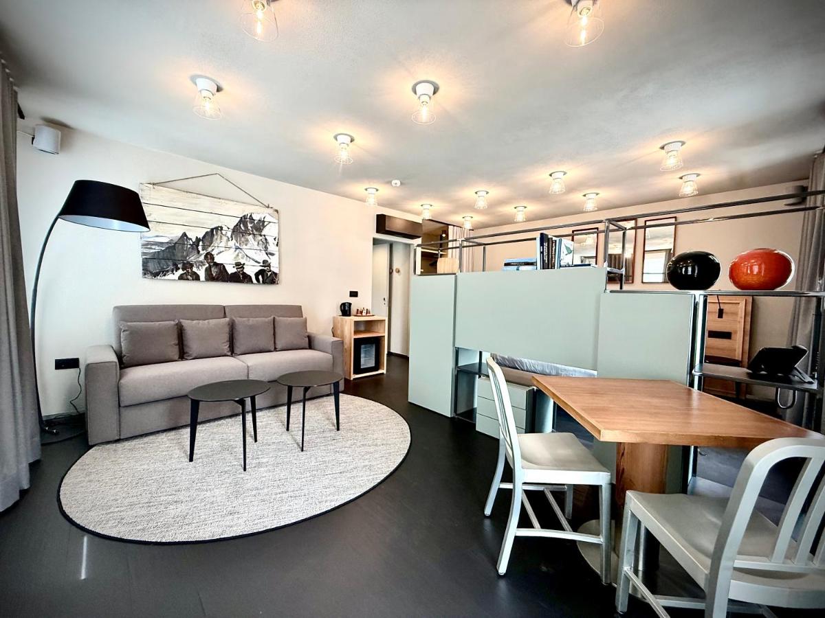 Hotel Village - Housity