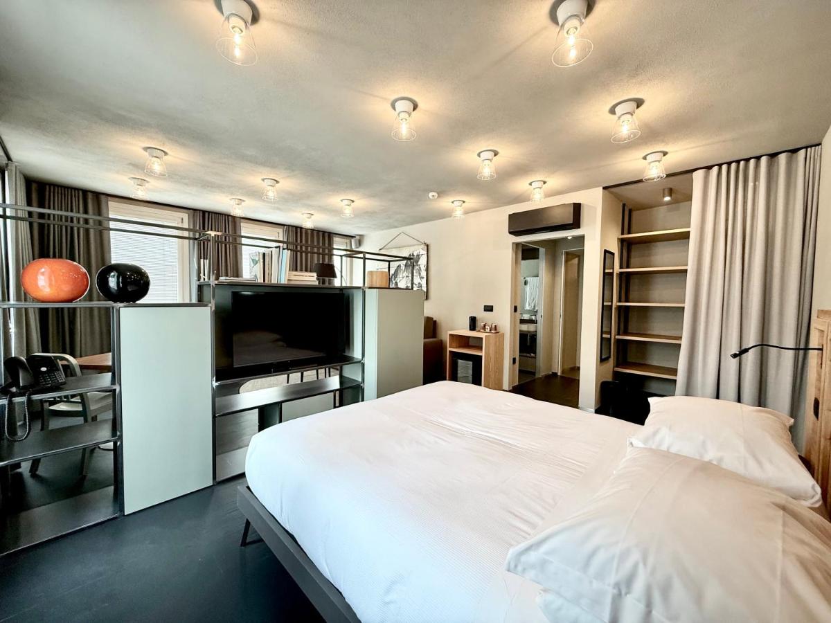 Hotel Village - Housity