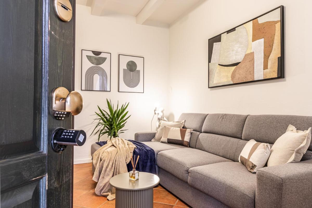 Orione House in Borgo Medievale con giardino - Housity