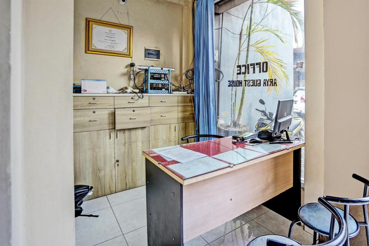 OYO Life 92190 Arya Guest House - Hizvo